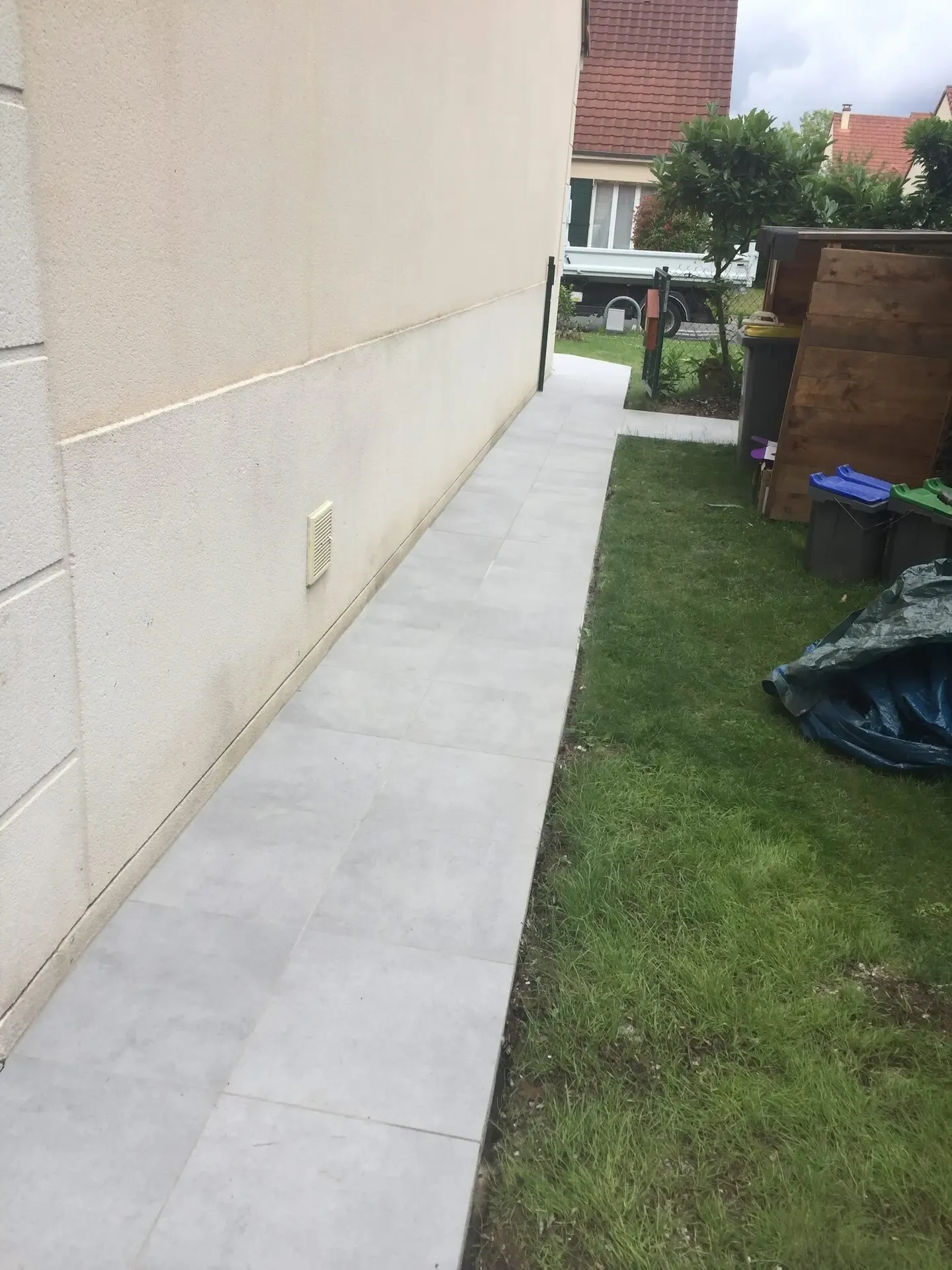 Terrasse en dallage terminée